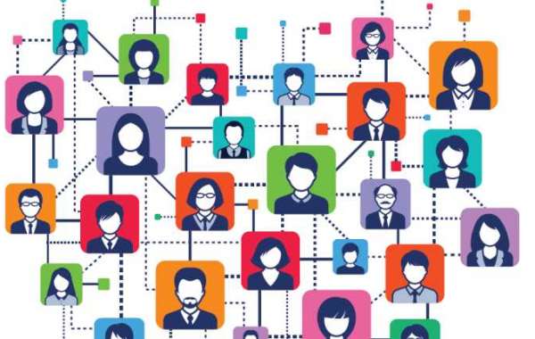 5 tips to use chats and social networks to recruit